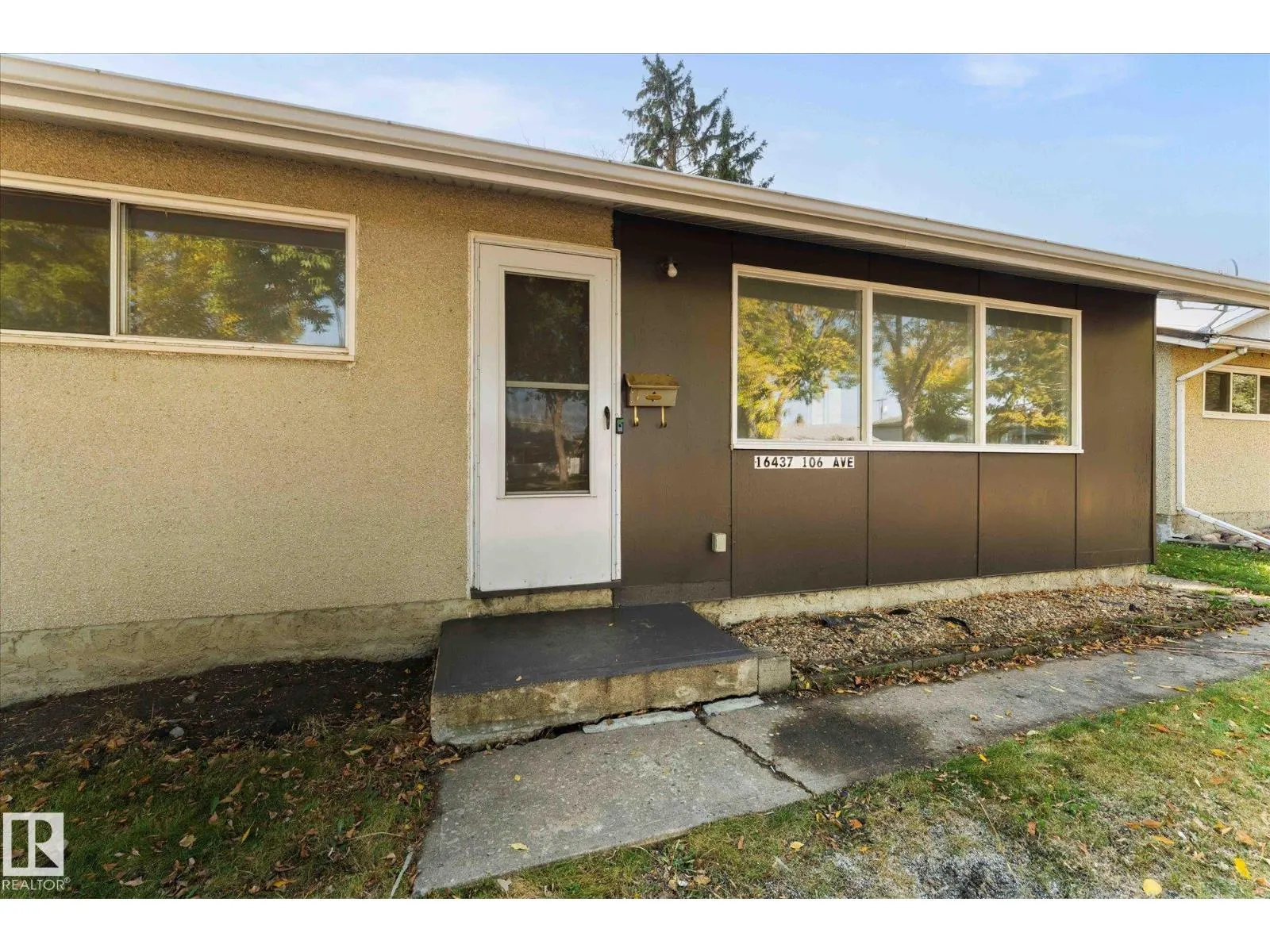 16437 106 AV NW