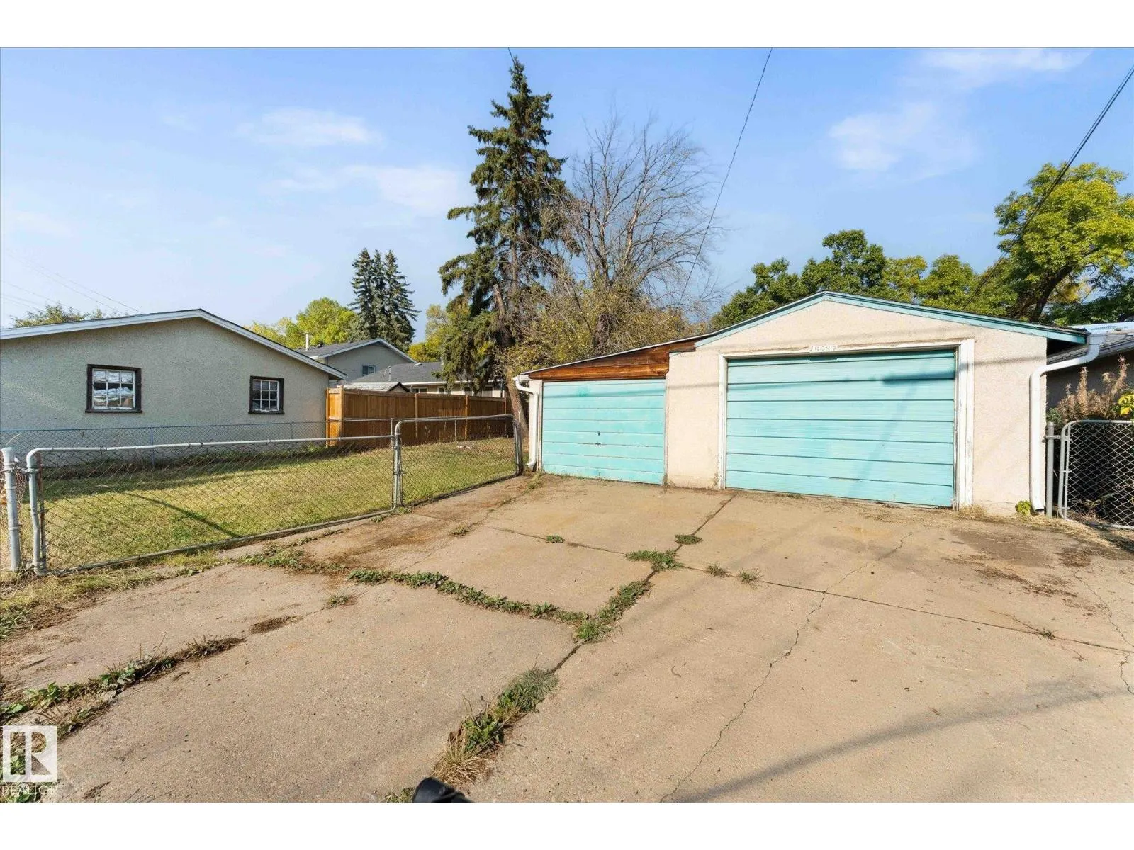 16437 106 AV NW