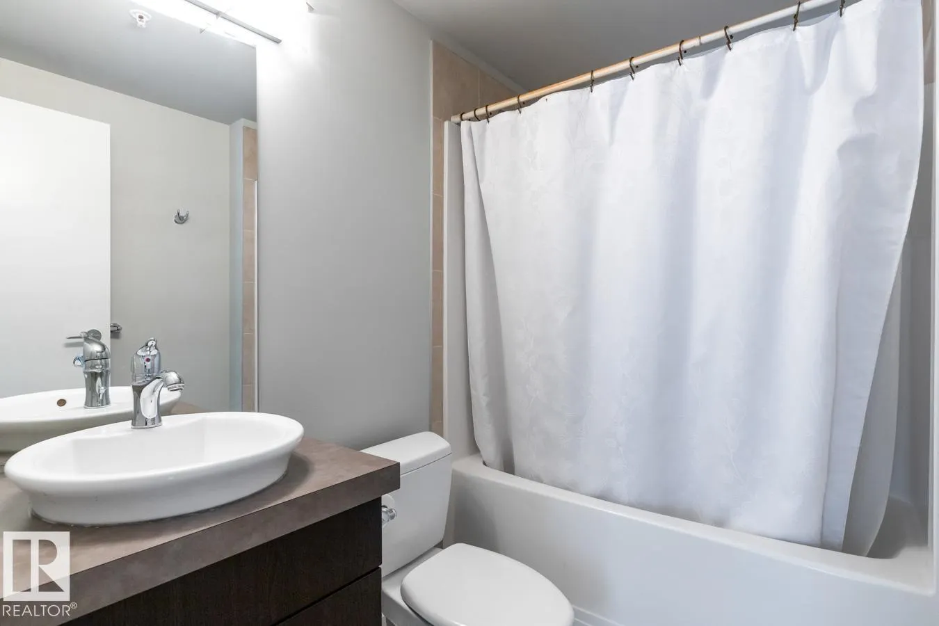 #1004 10152 104 ST NW