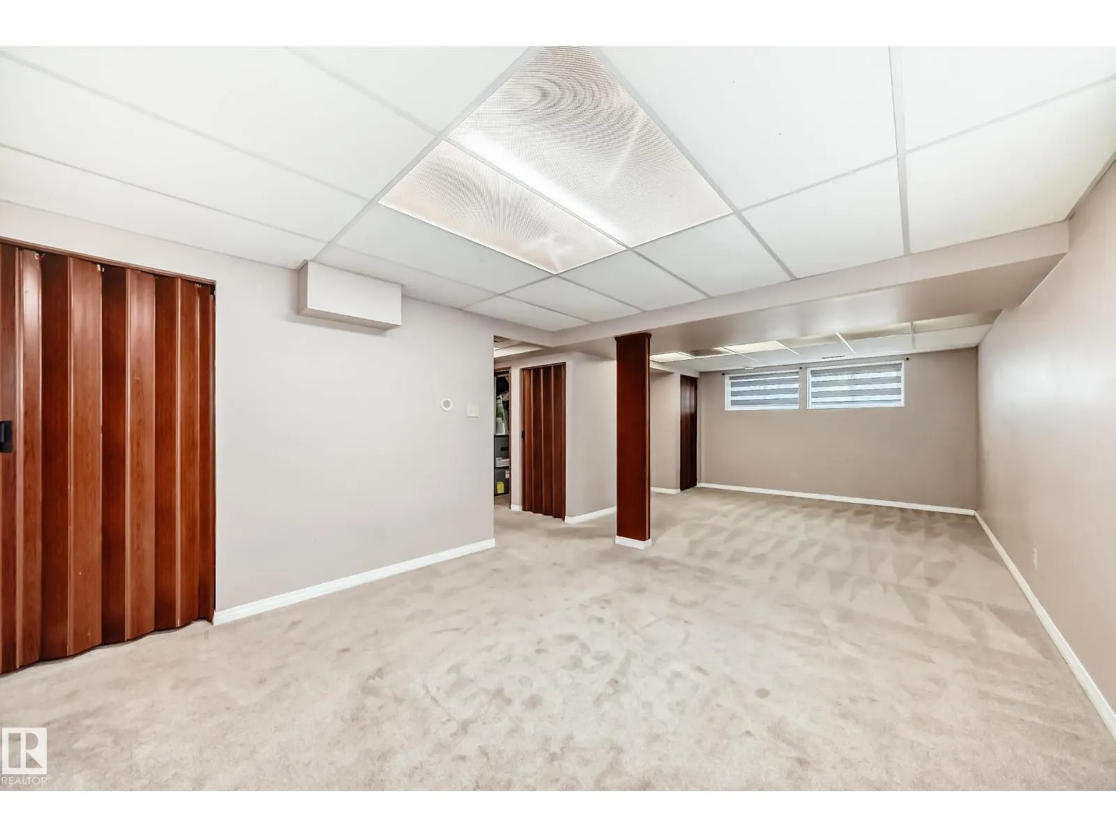 7026 11 AV NW