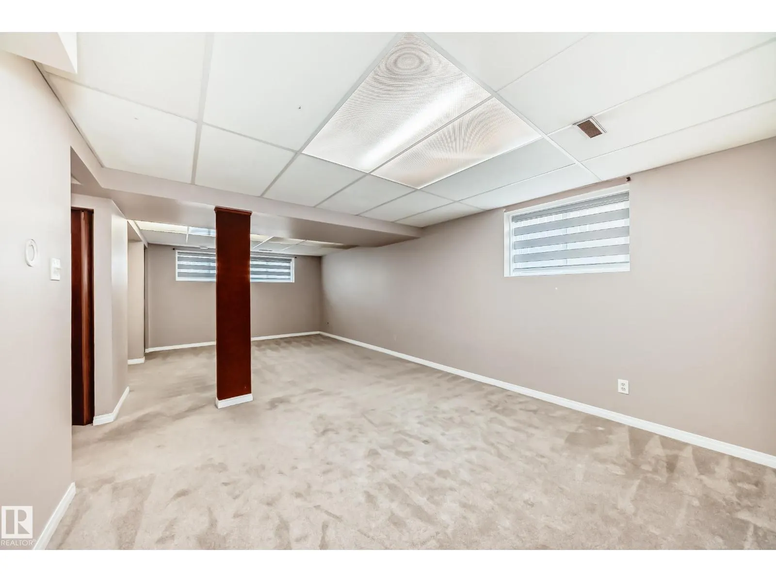 7026 11 AV NW