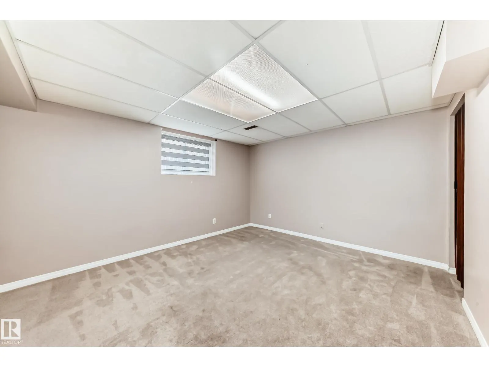 7026 11 AV NW