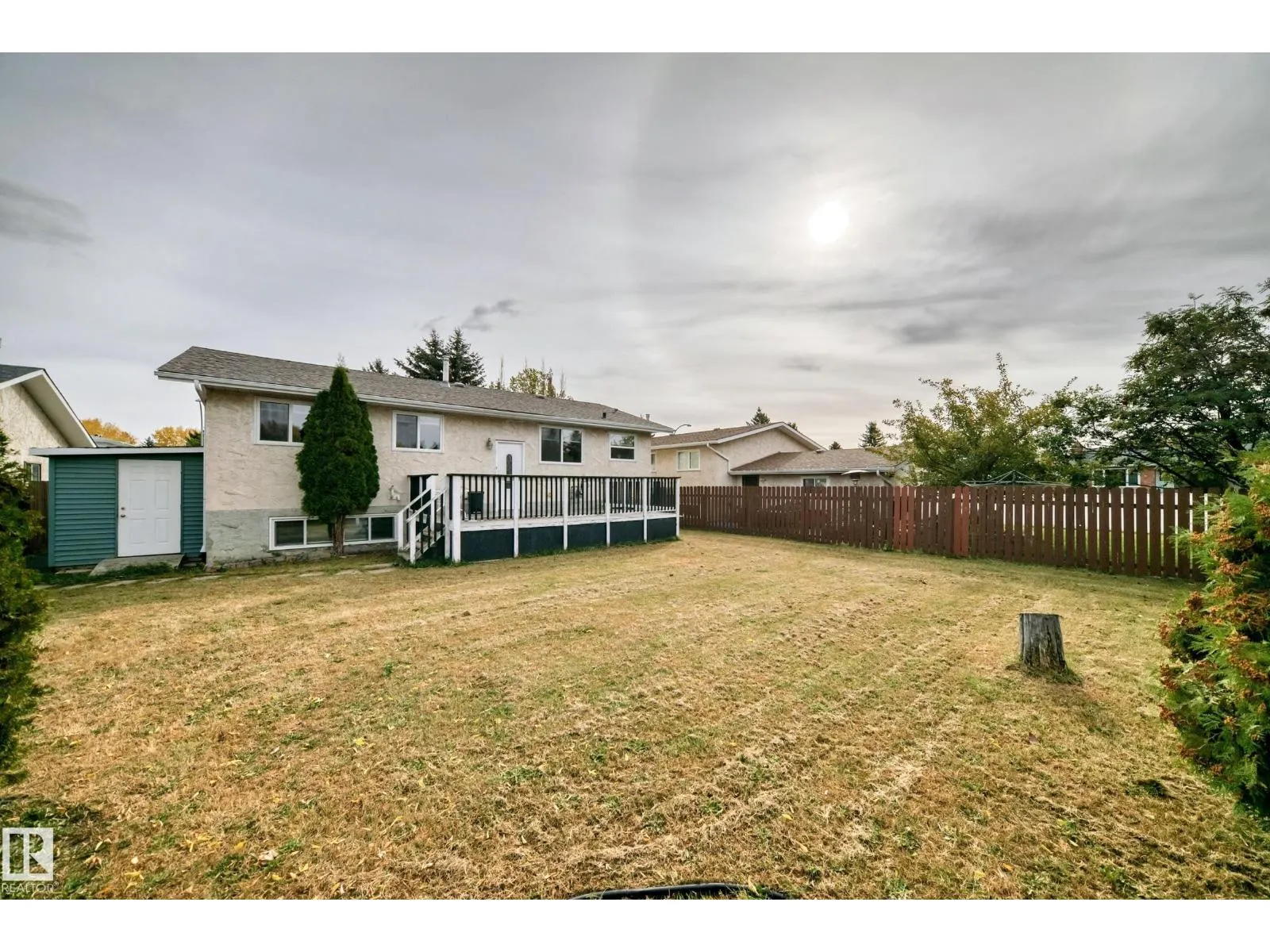 7026 11 AV NW