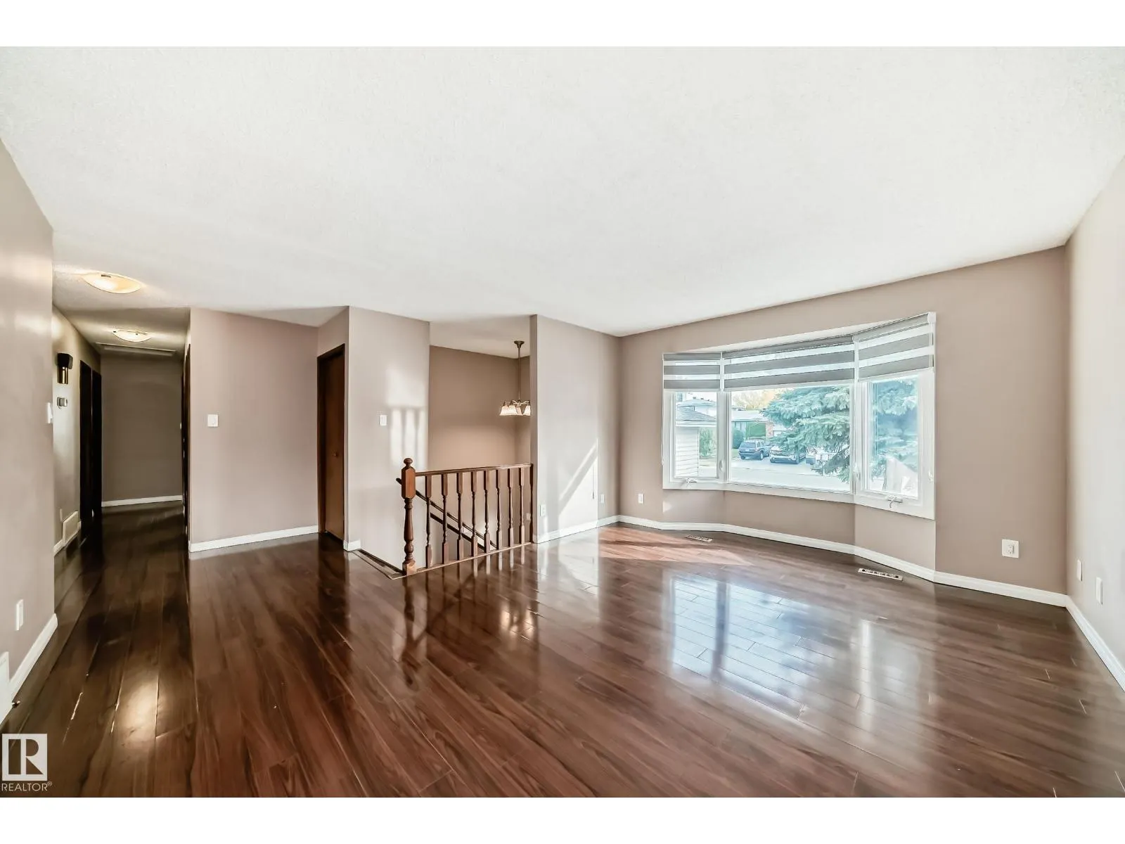 7026 11 AV NW