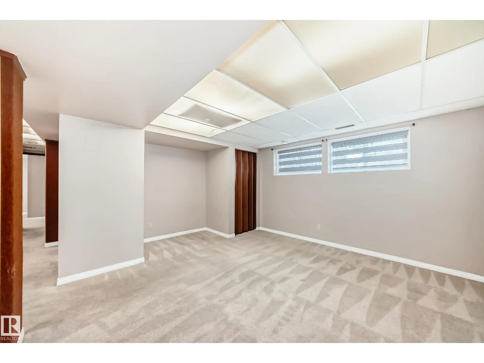 7026 11 AV NW