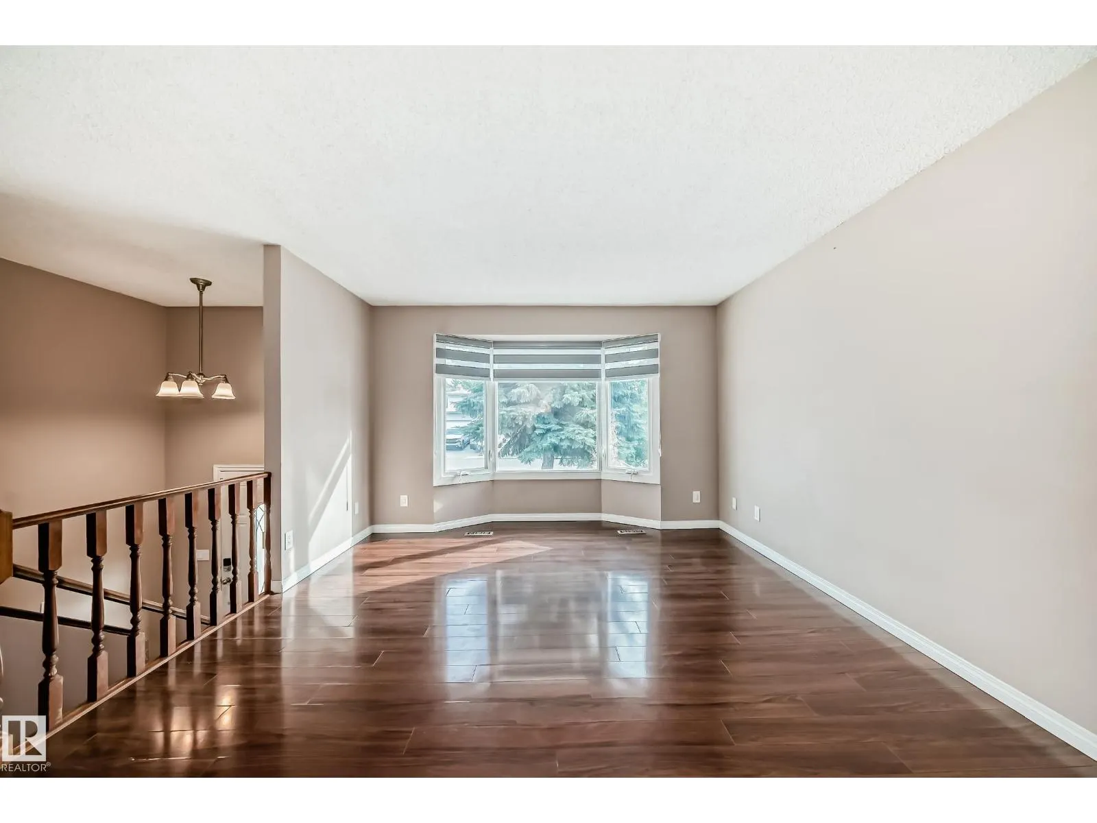 7026 11 AV NW