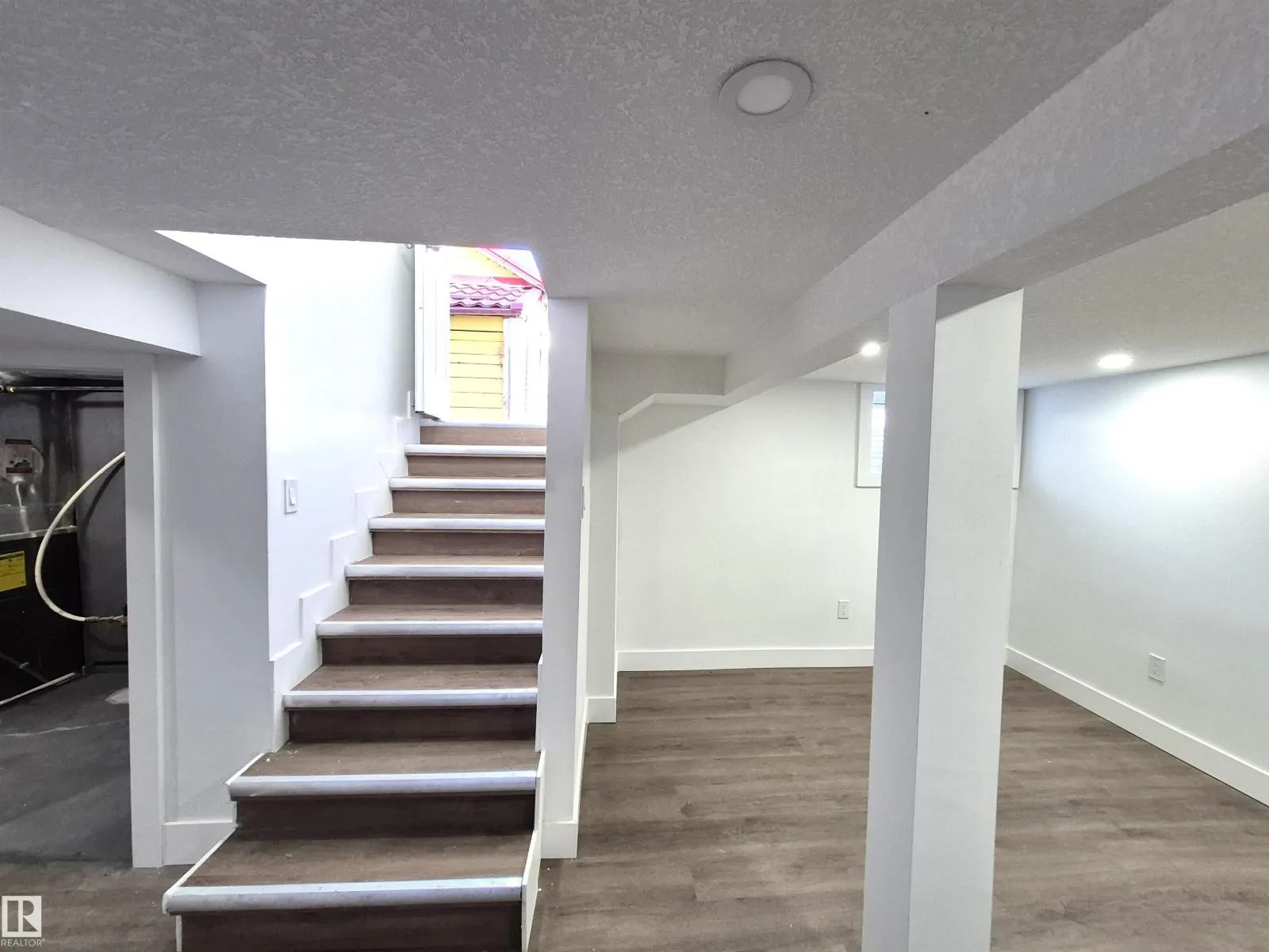 11421 83 ST NW