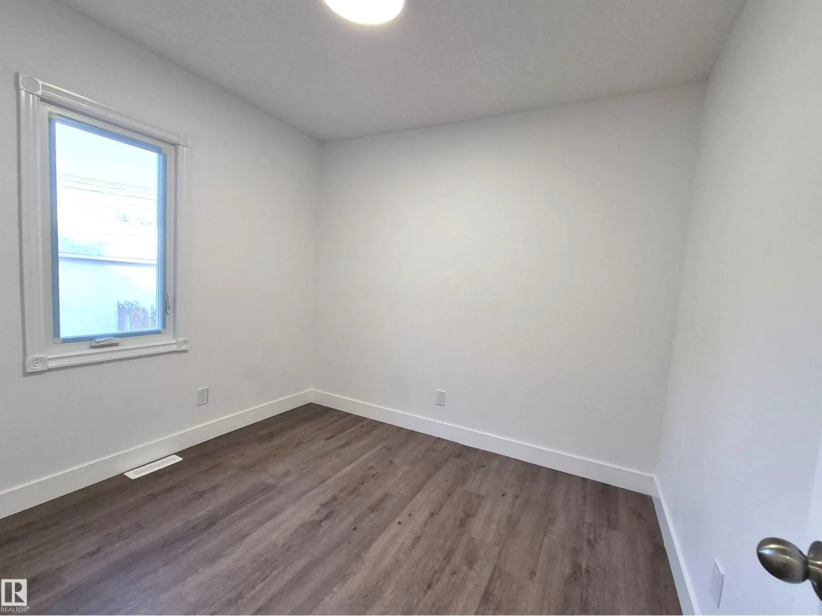 11421 83 ST NW