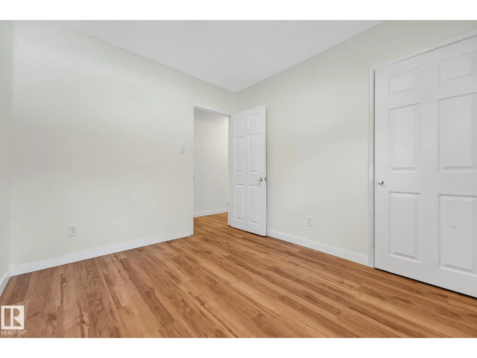 4312 117 ST NW