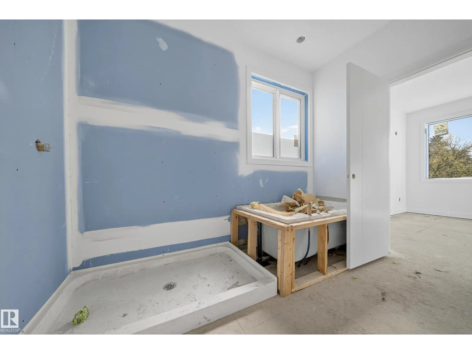 5213 104A ST NW