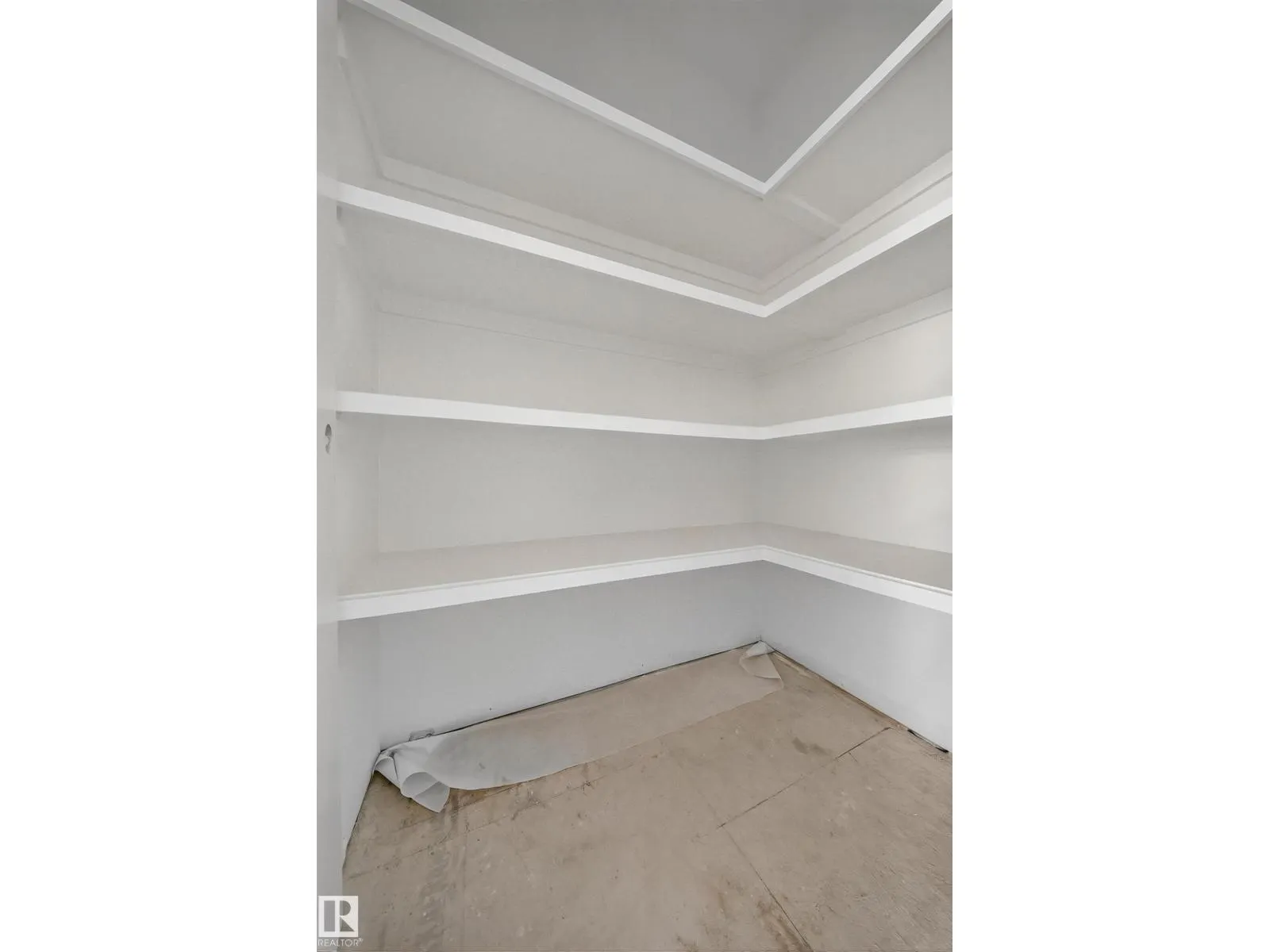 5213 104A ST NW