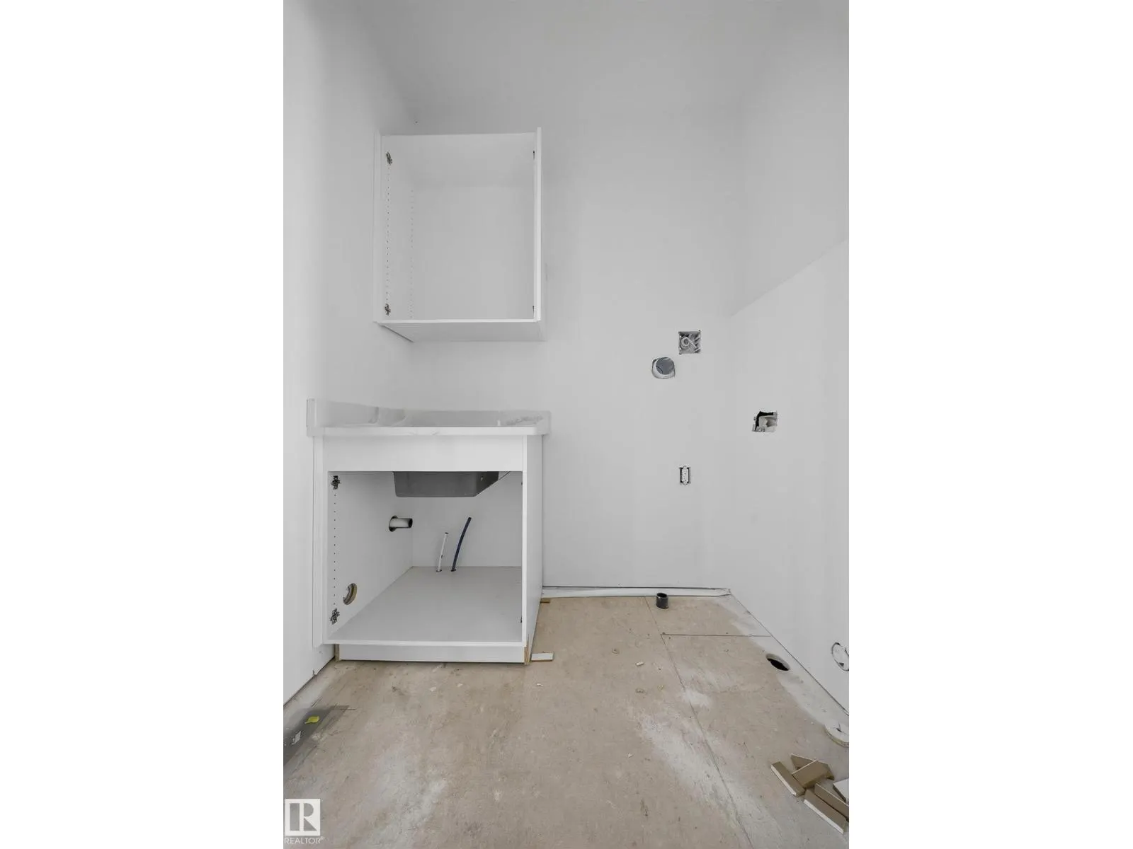 5213 104A ST NW