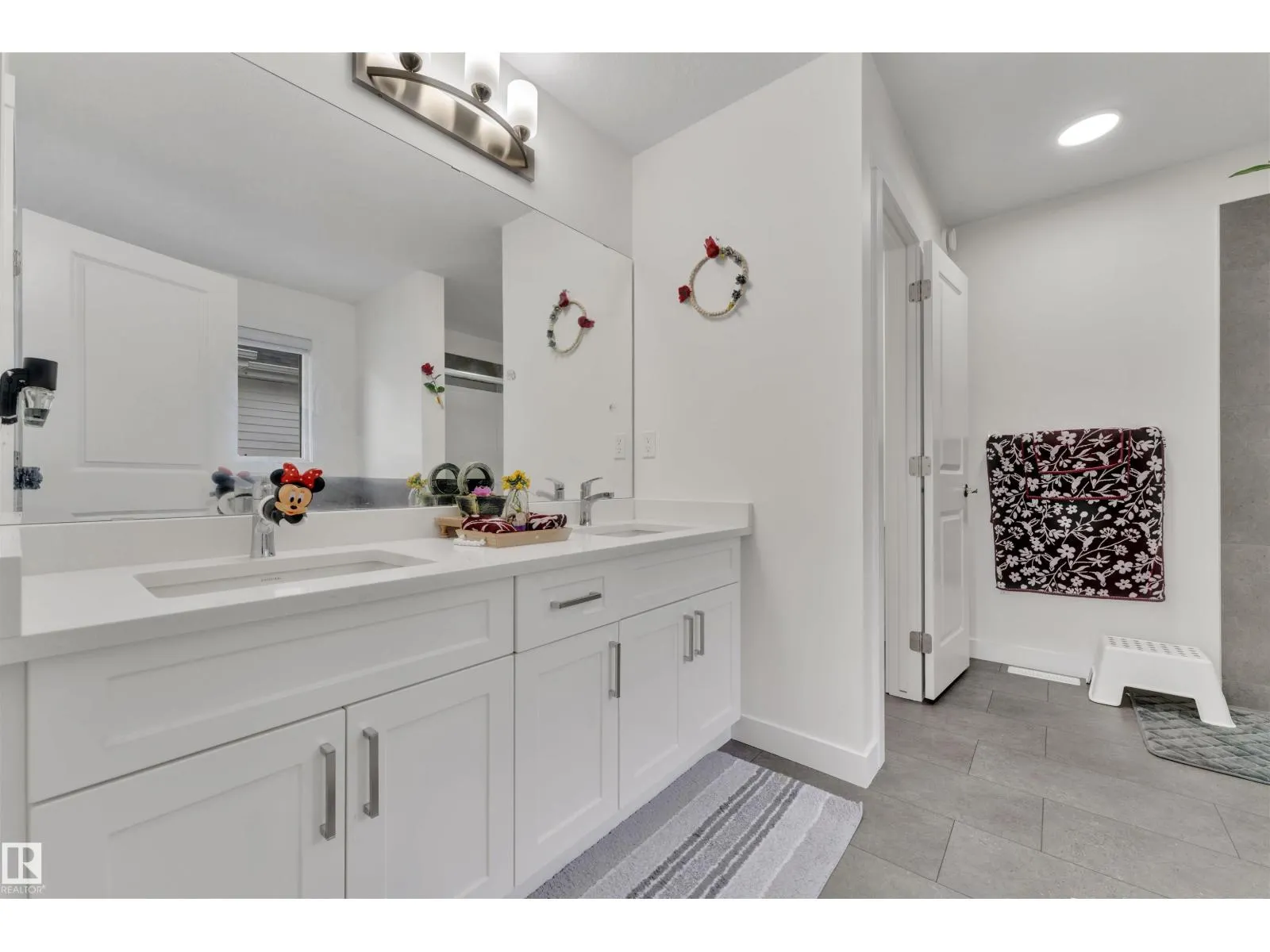 22534 98A AV NW