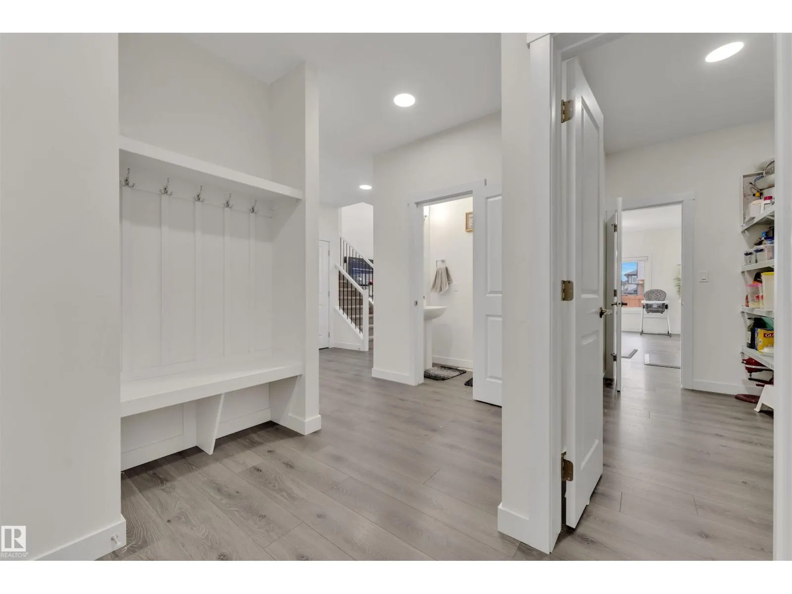 22534 98A AV NW