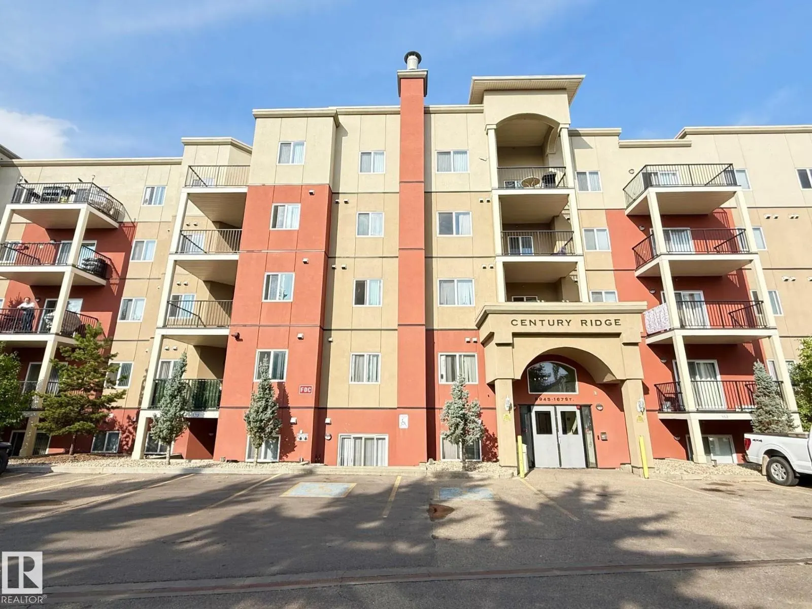 9945 167 ST NW