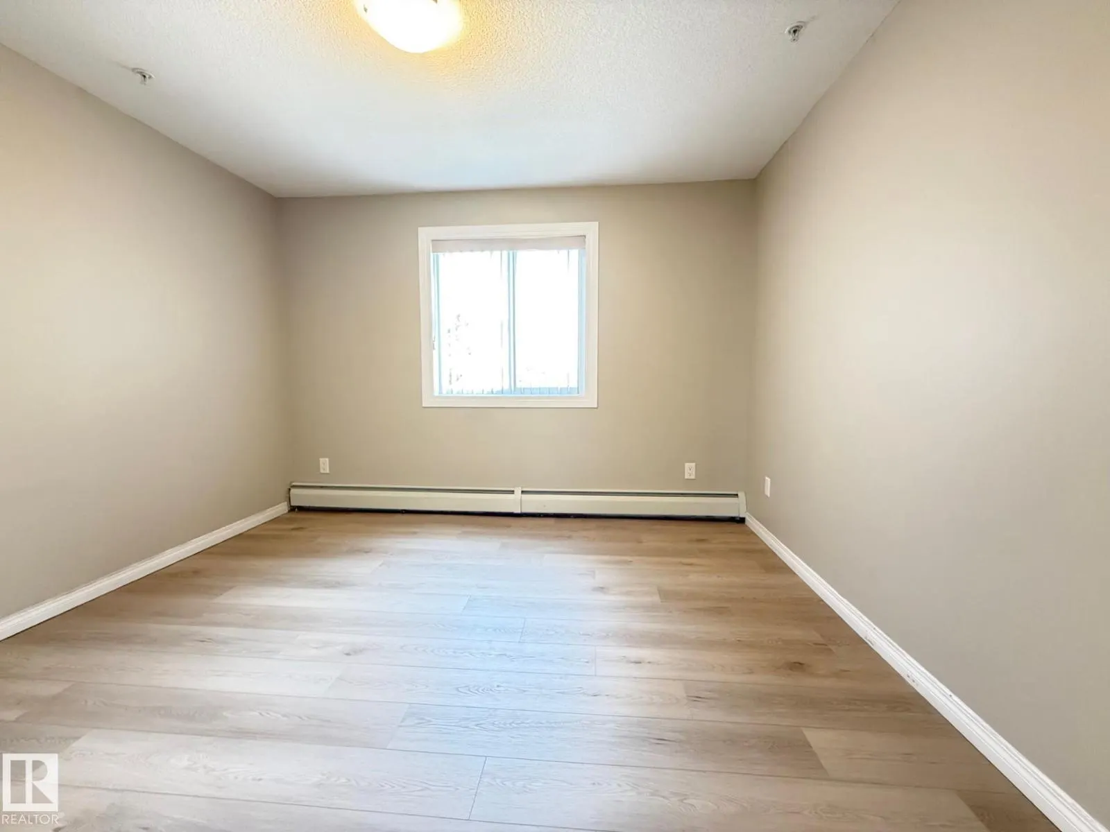 9945 167 ST NW