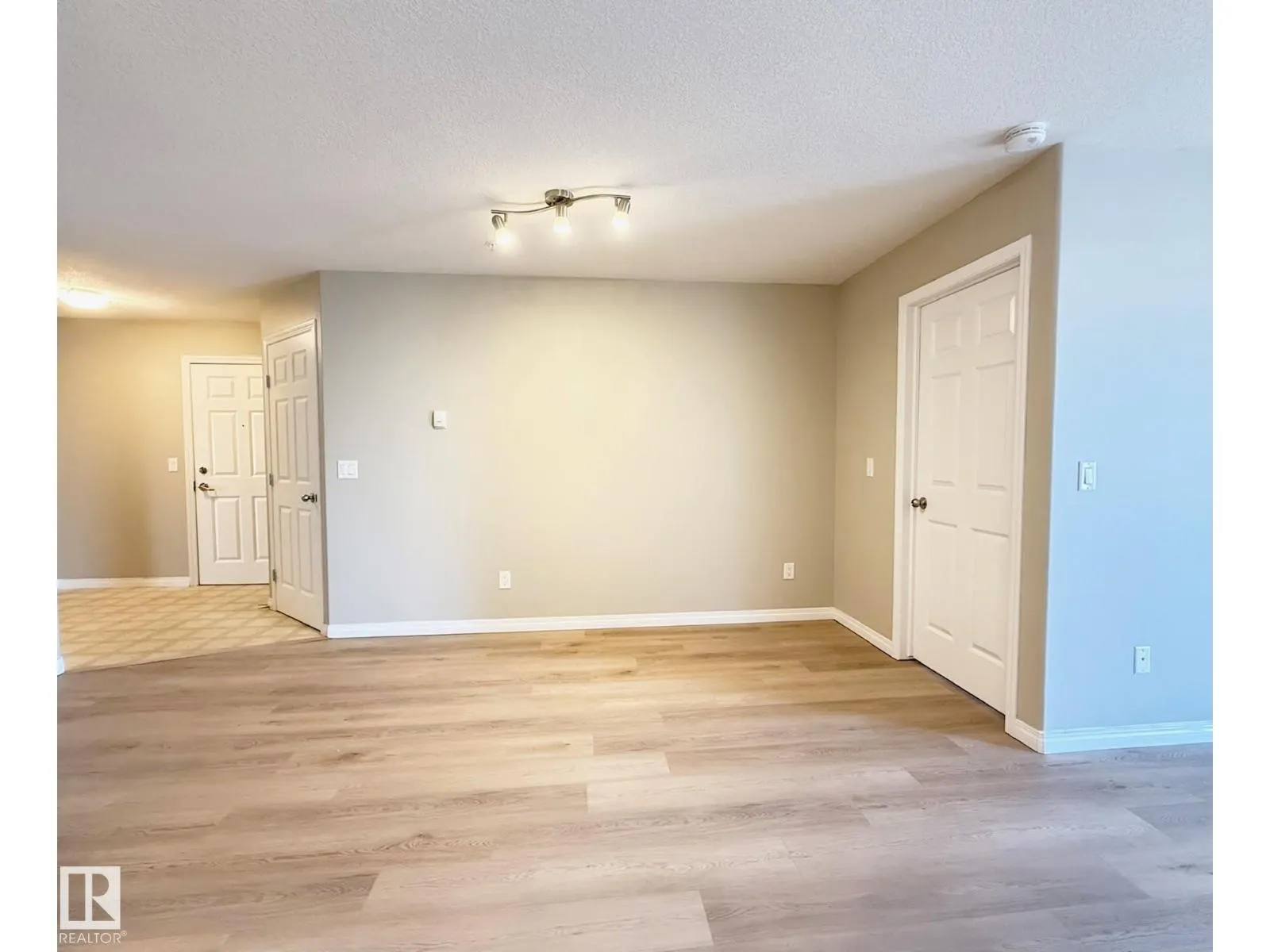 9945 167 ST NW