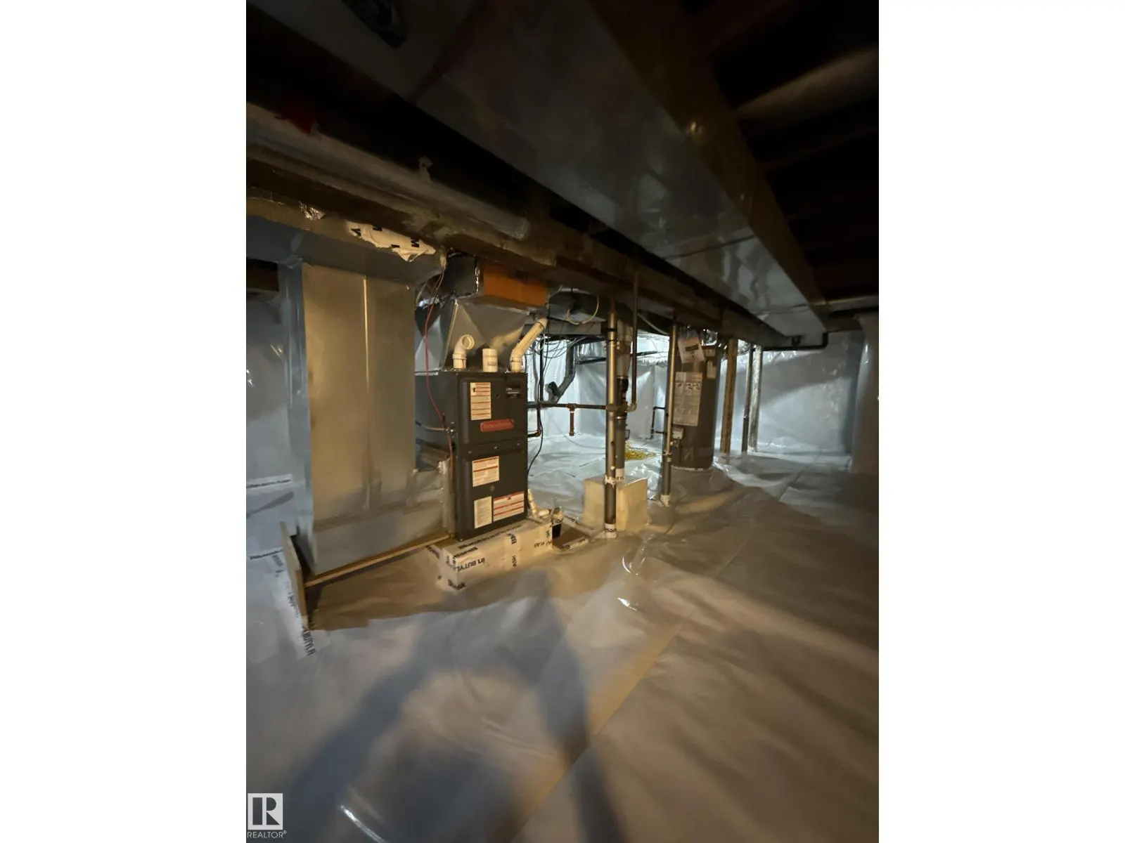 11908 77 ST NW