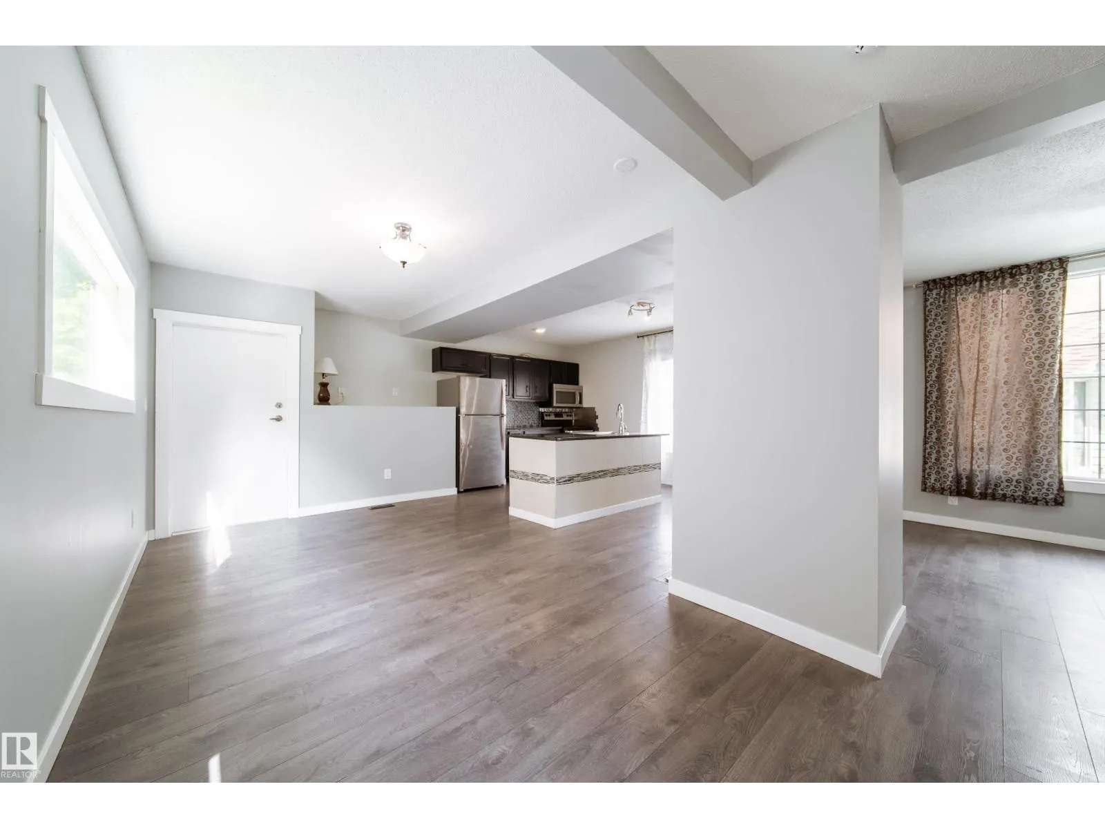 11908 77 ST NW