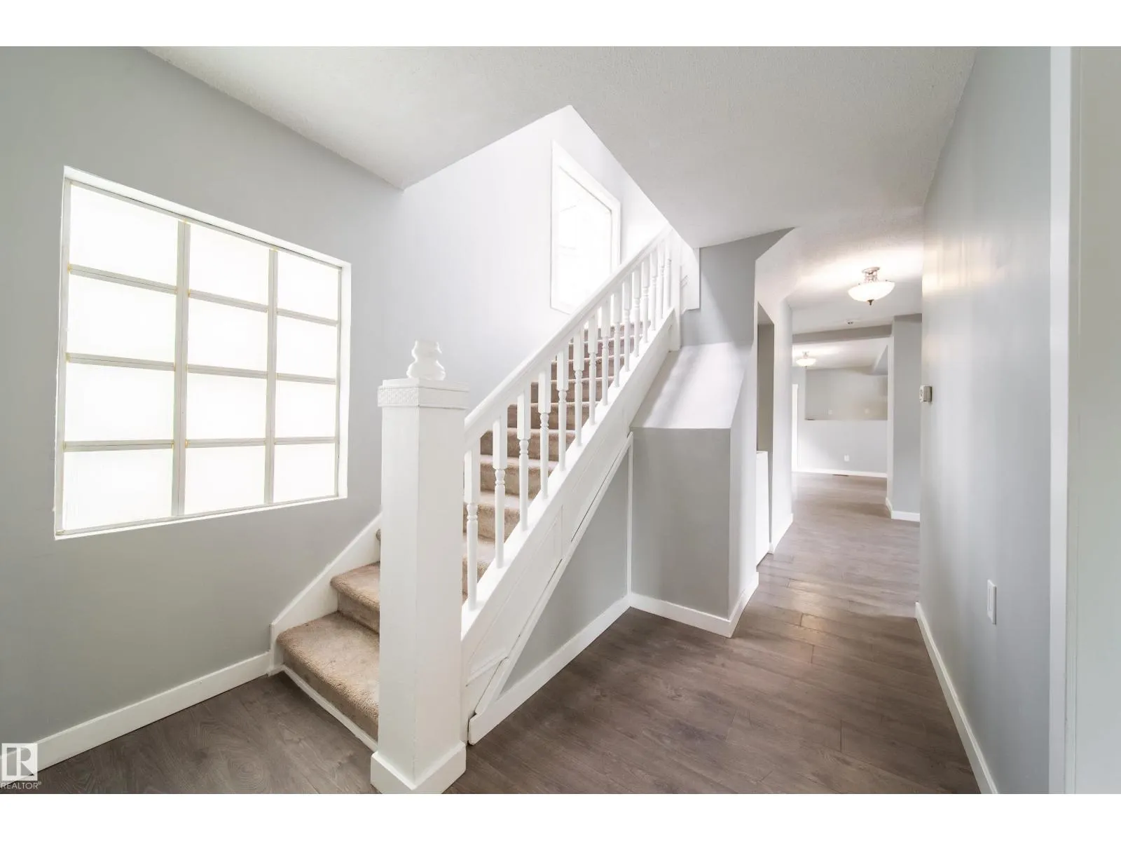 11908 77 ST NW
