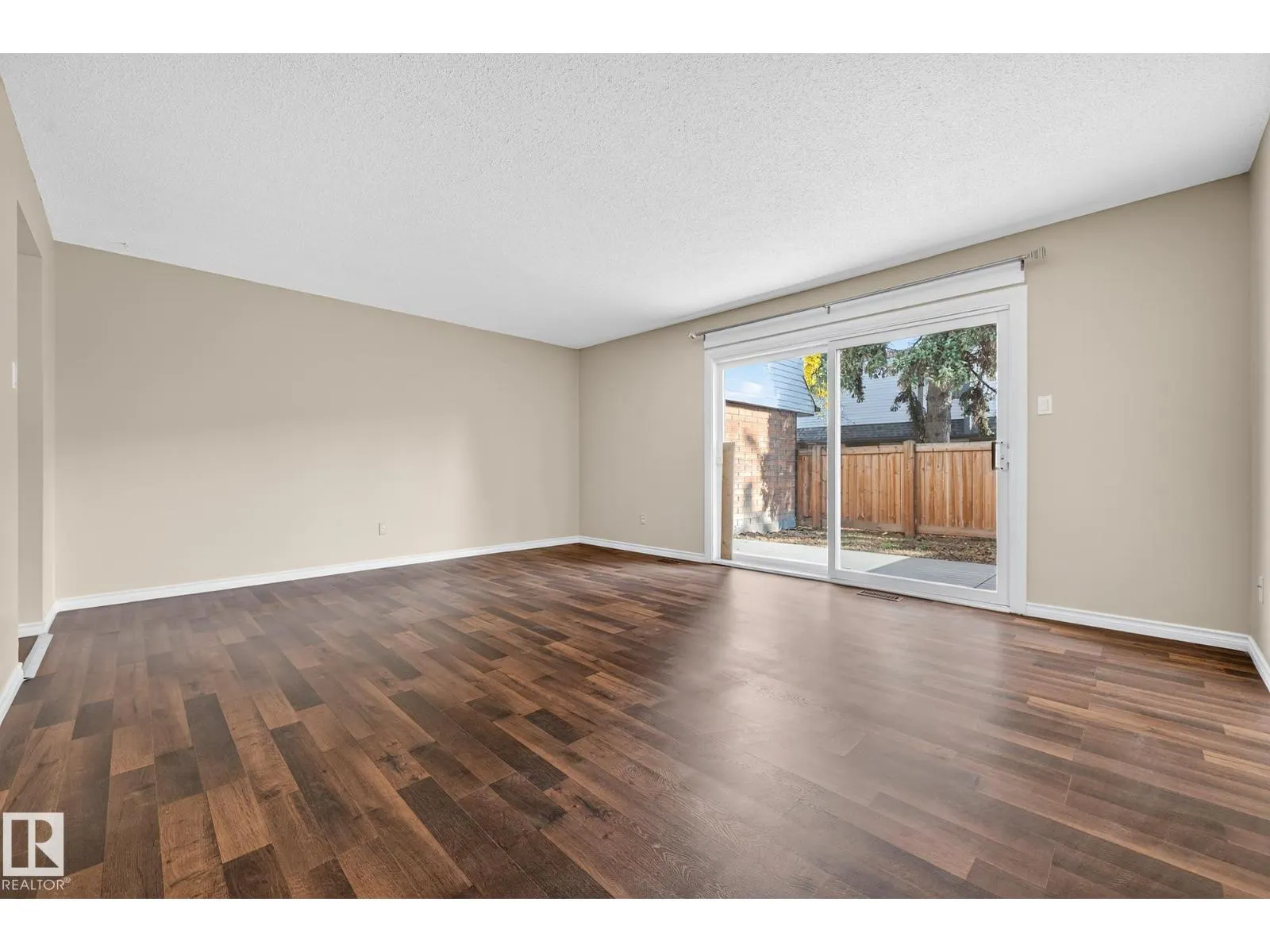 #H5 1 GARDEN GROVE GV NW