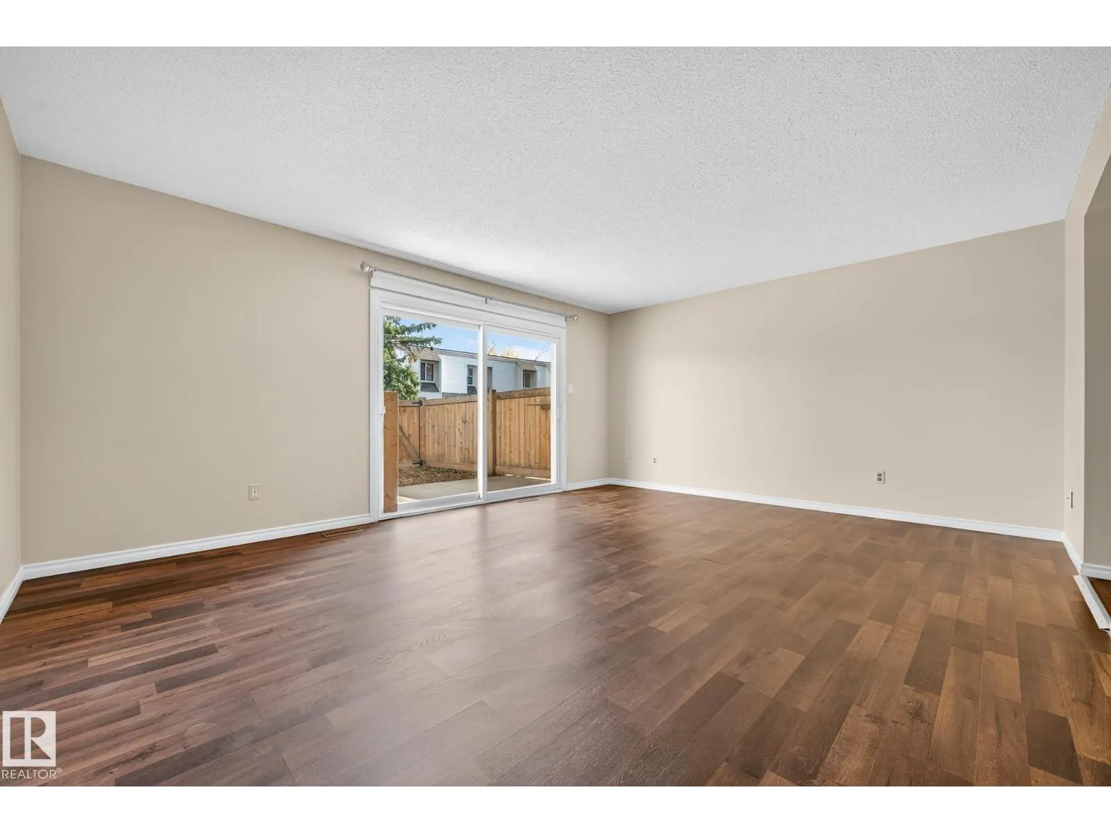 #H5 1 GARDEN GROVE GV NW