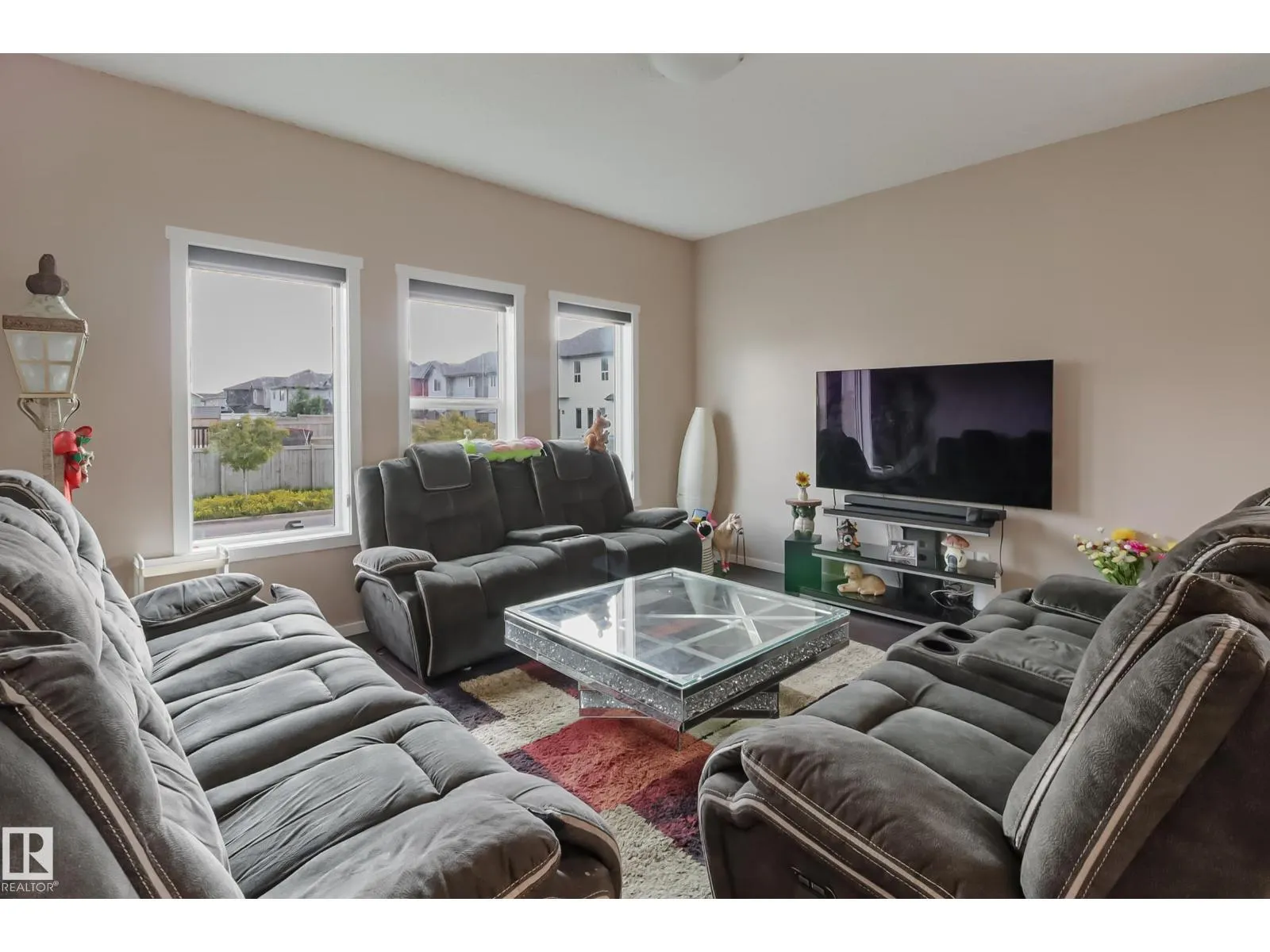 1404 29 ST NW