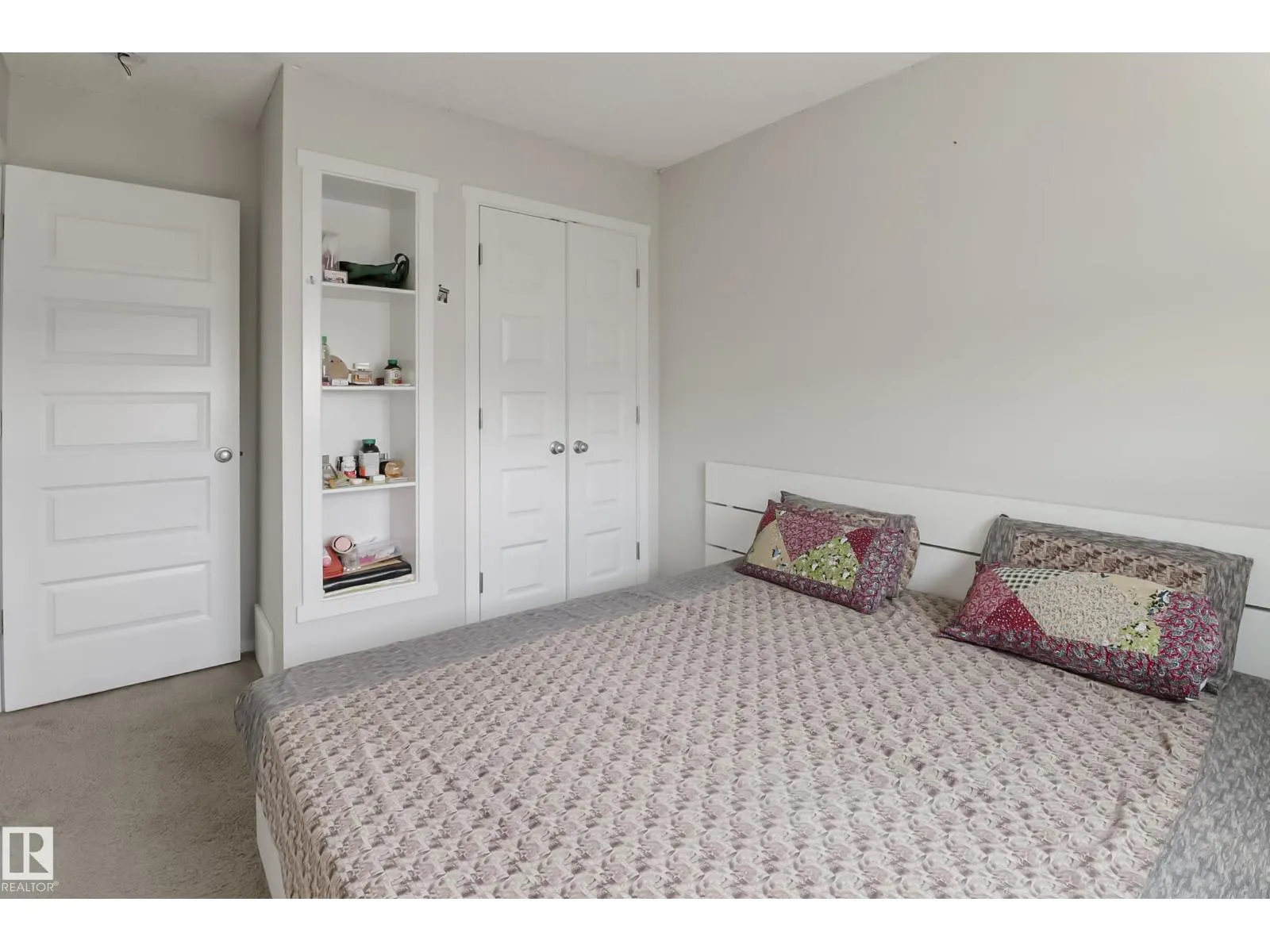 1404 29 ST NW