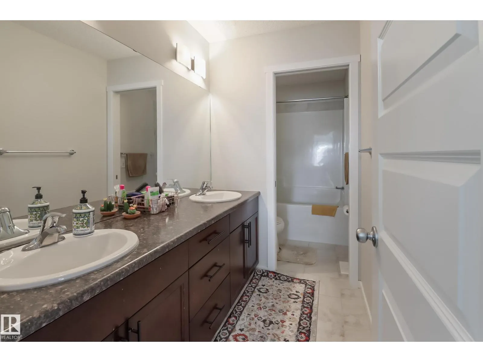 1404 29 ST NW