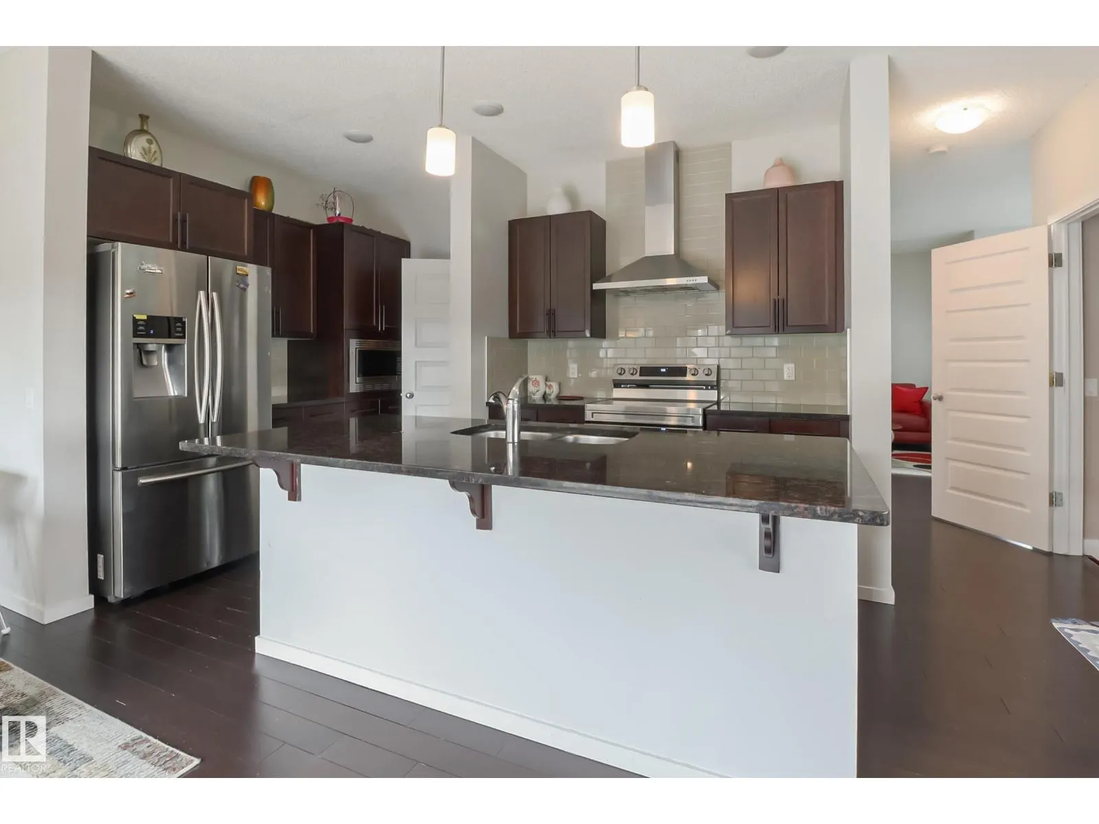 1404 29 ST NW