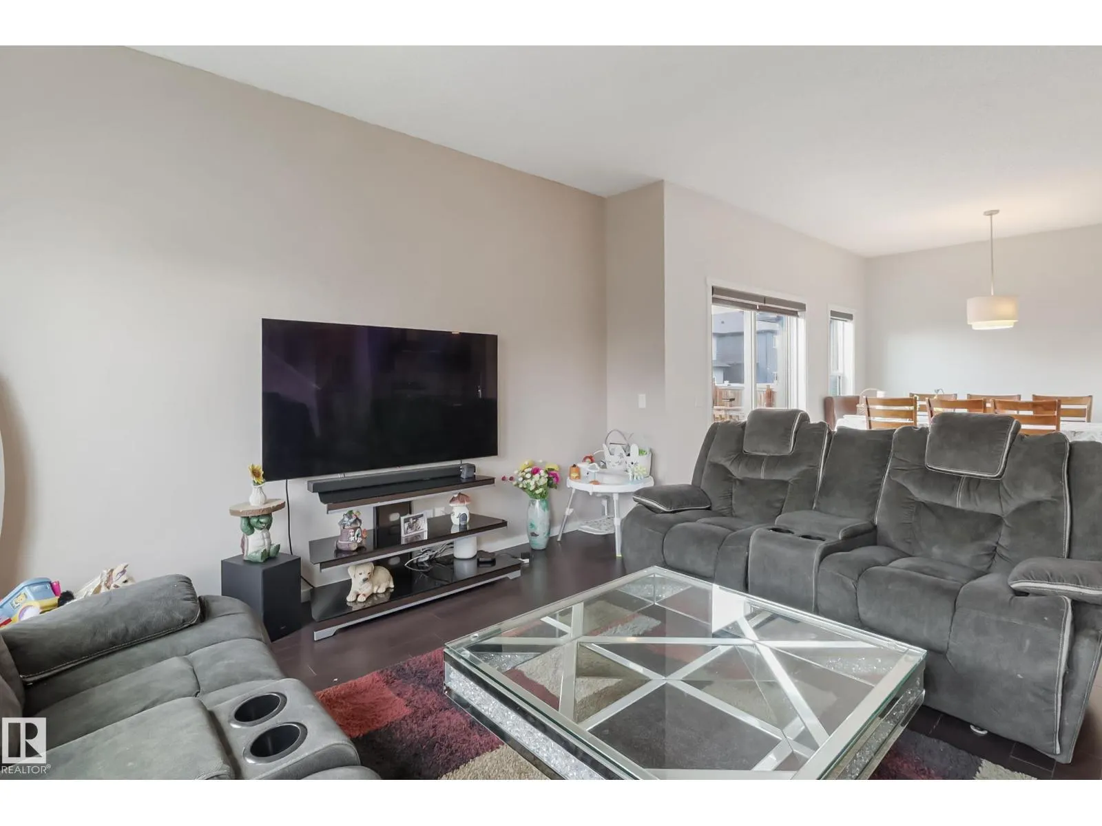 1404 29 ST NW