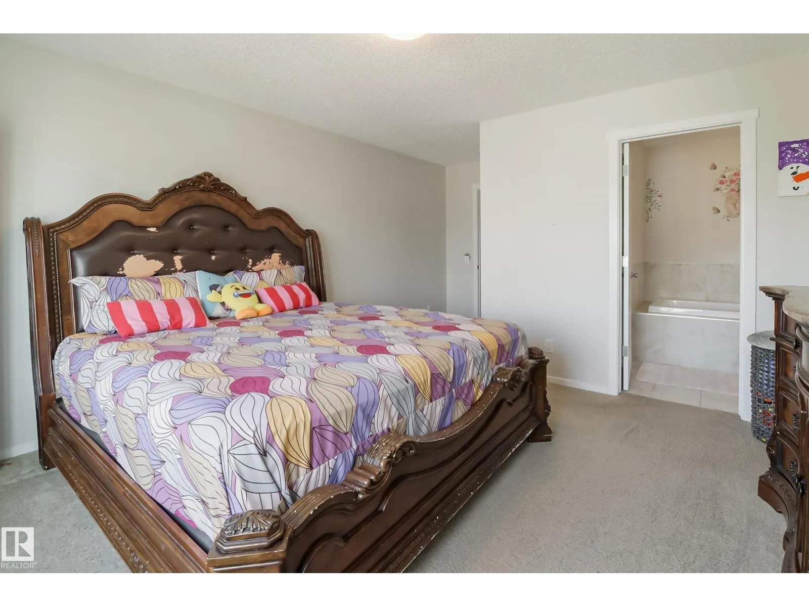 1404 29 ST NW