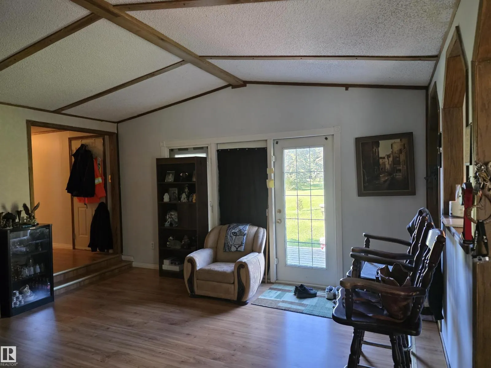 27 62045 Twp Rd 462