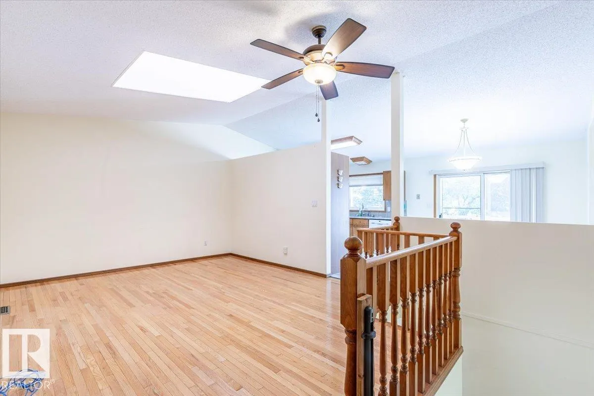 4829 32 AV NW