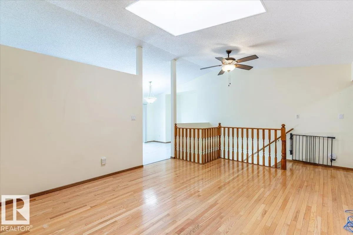 4829 32 AV NW