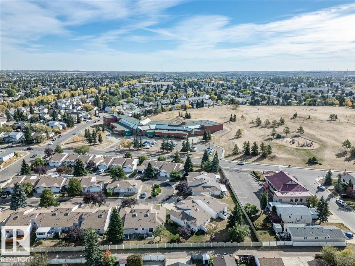 4829 32 AV NW