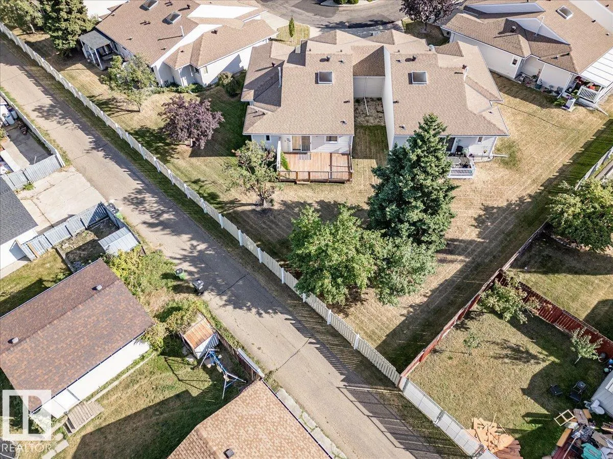 4829 32 AV NW