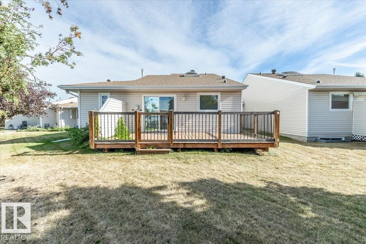 4829 32 AV NW