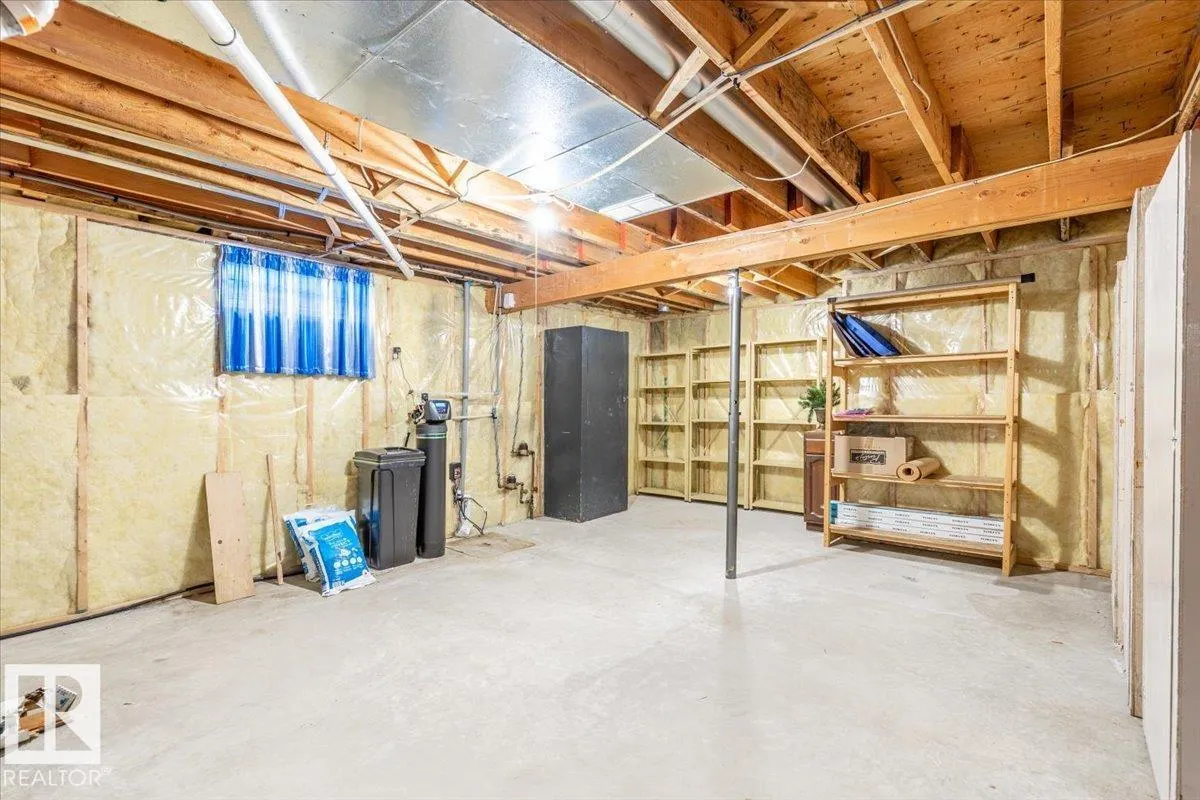 4829 32 AV NW