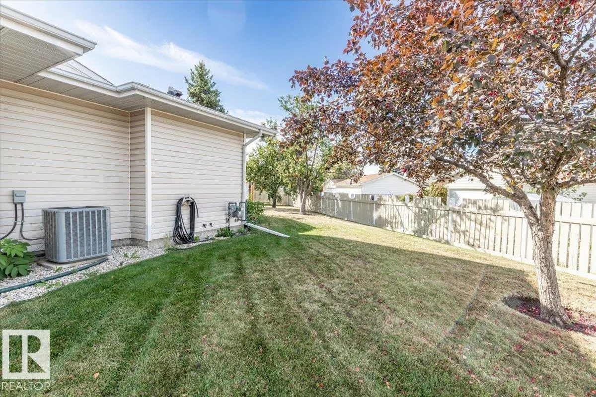 4829 32 AV NW