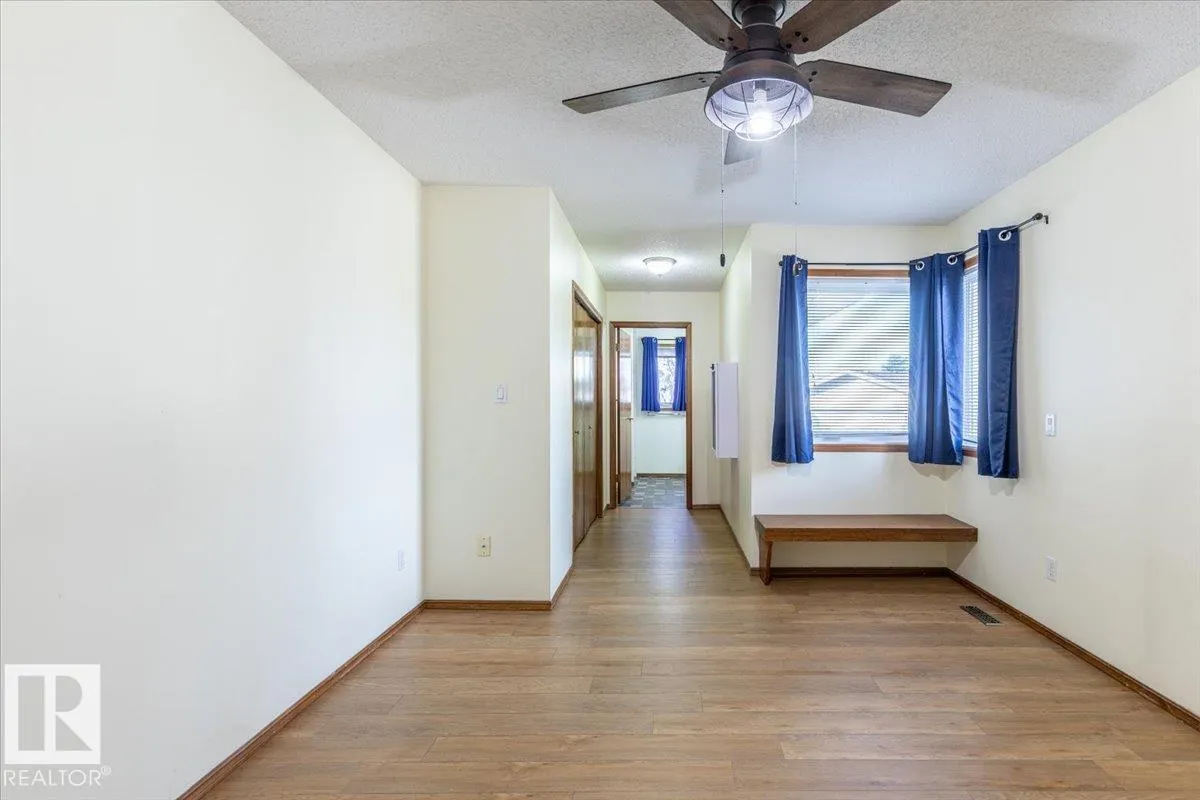 4829 32 AV NW