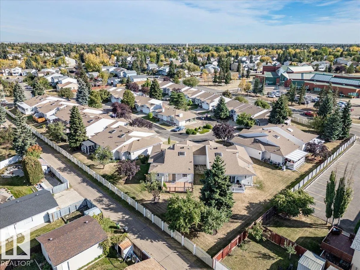 4829 32 AV NW