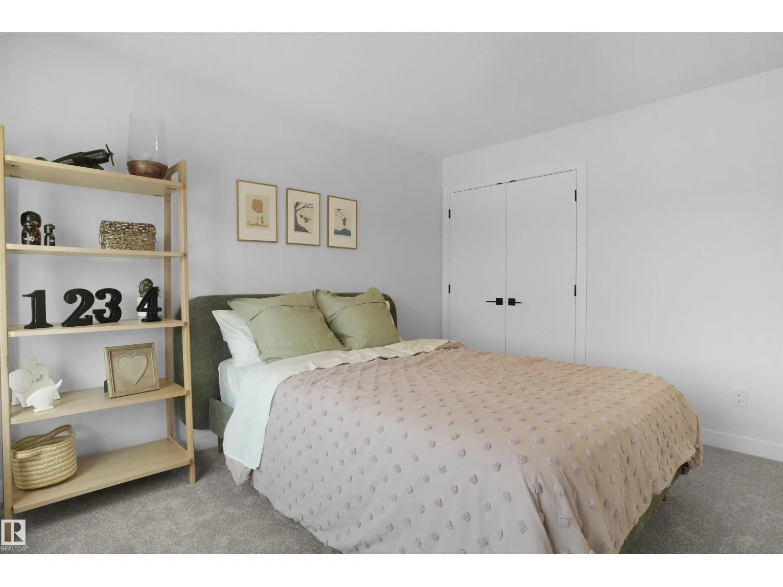 226 EDGEMONT GREEN GR NW