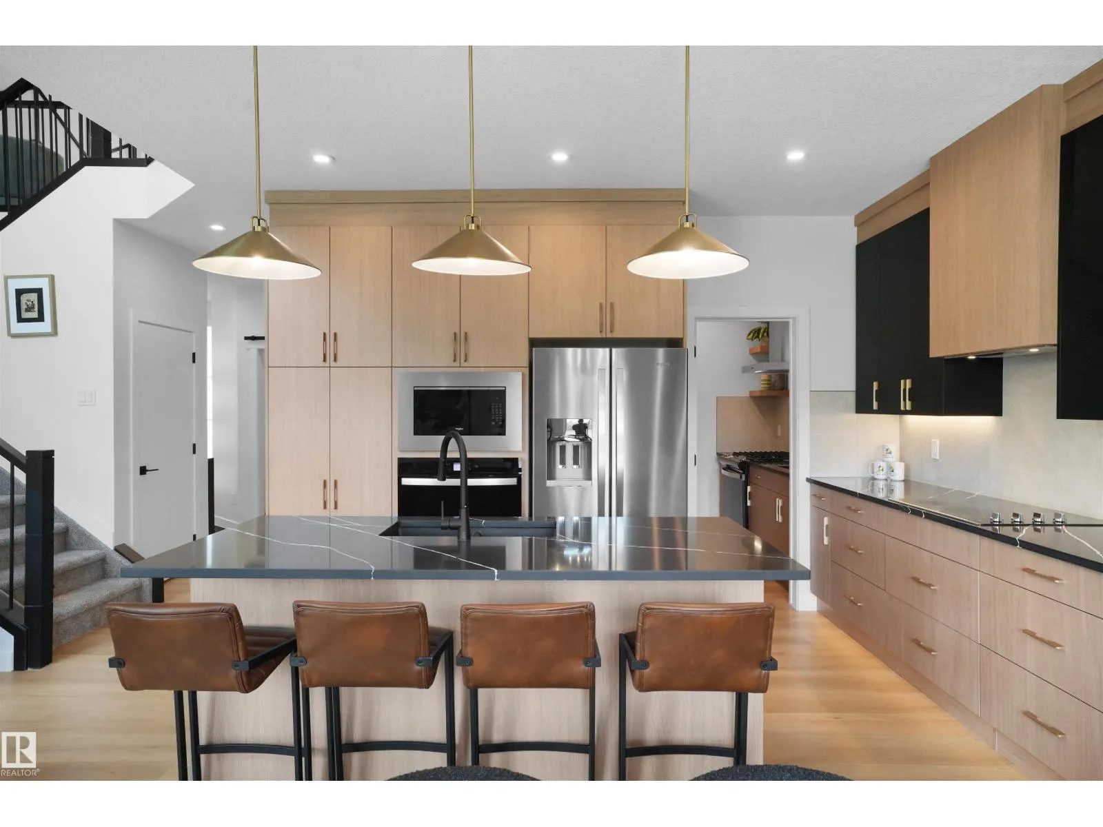 226 EDGEMONT GREEN GR NW