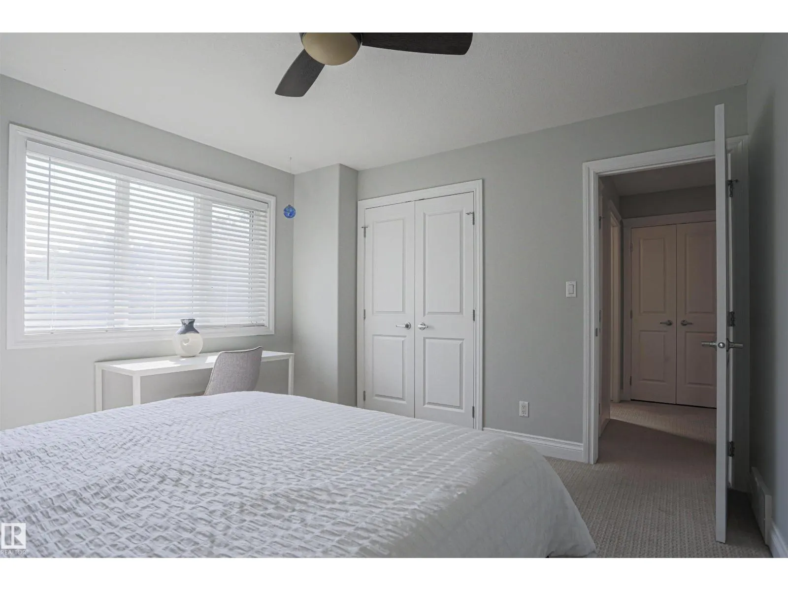 8804 100 ST NW