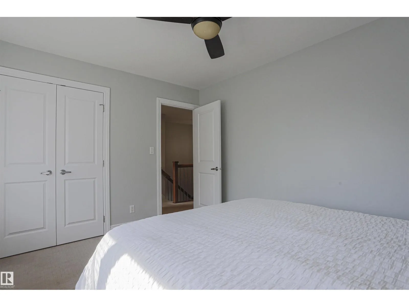 8804 100 ST NW