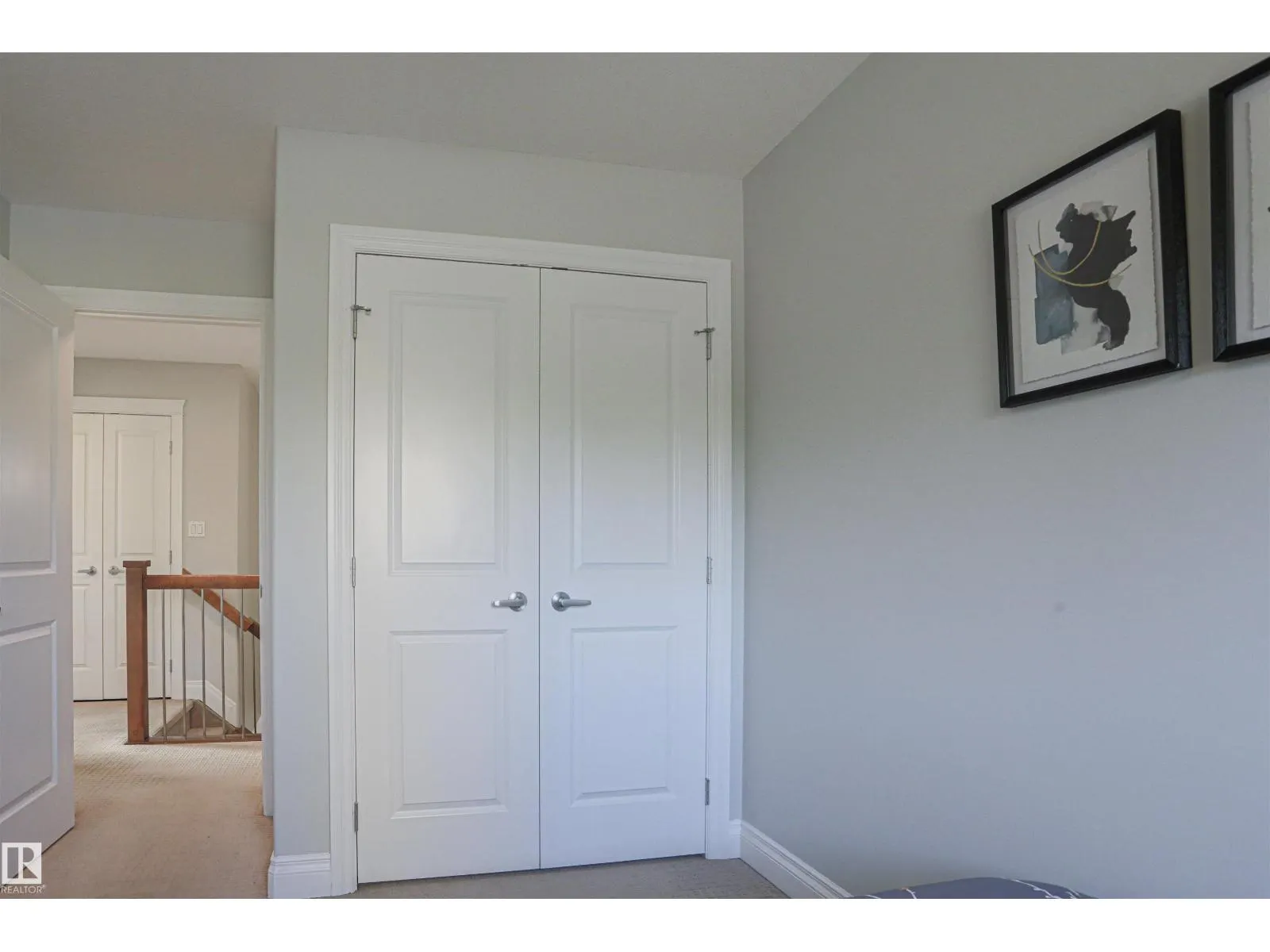 8804 100 ST NW
