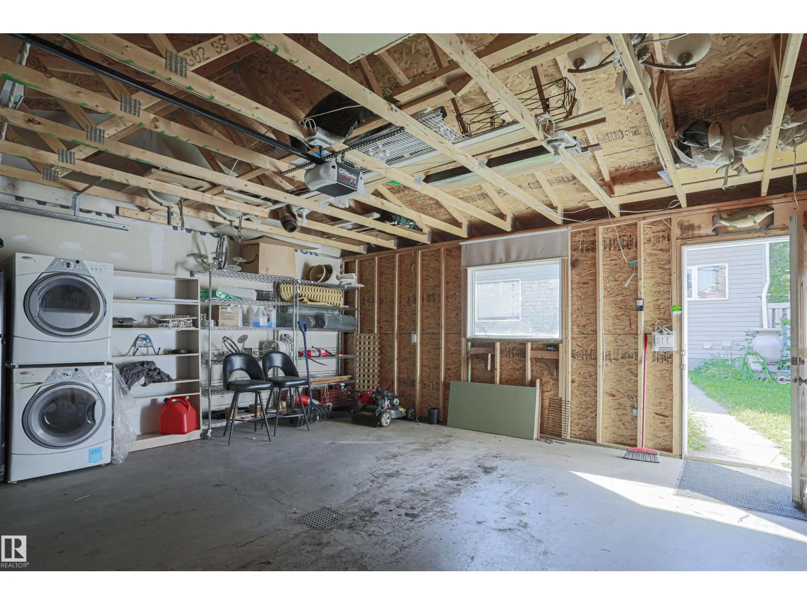 8804 100 ST NW