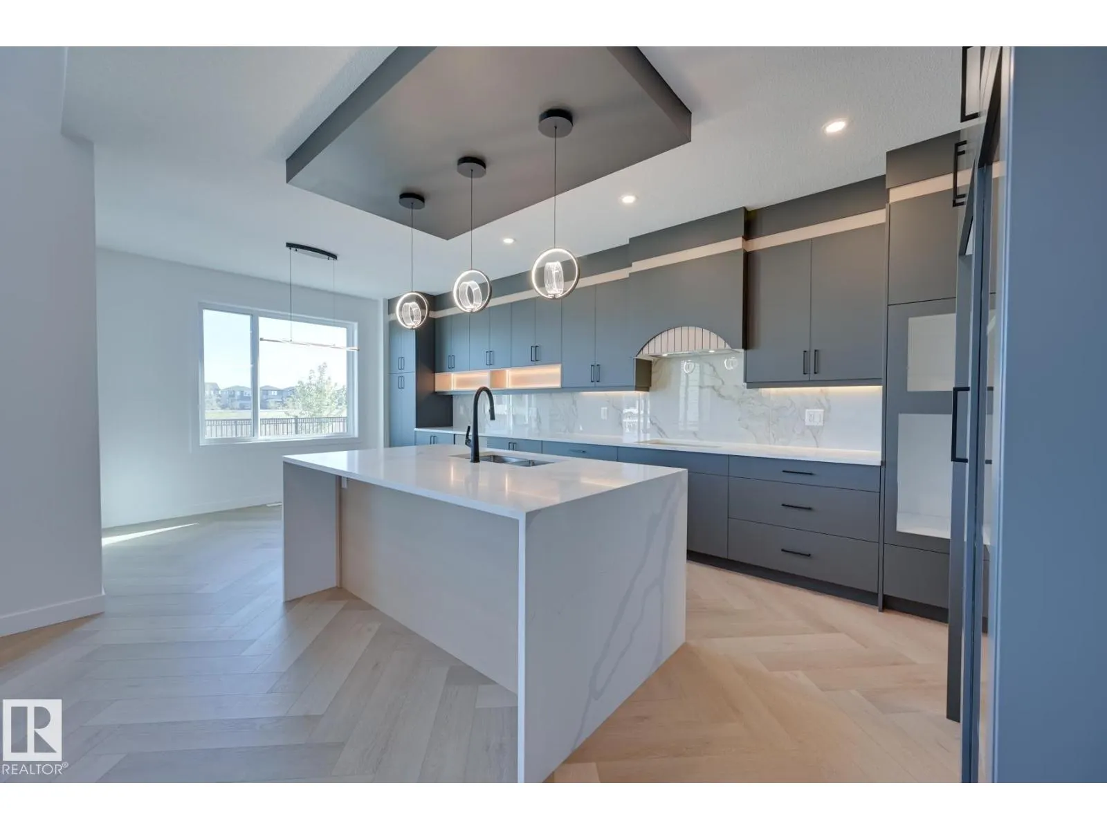 88 ELDRIDGE PT