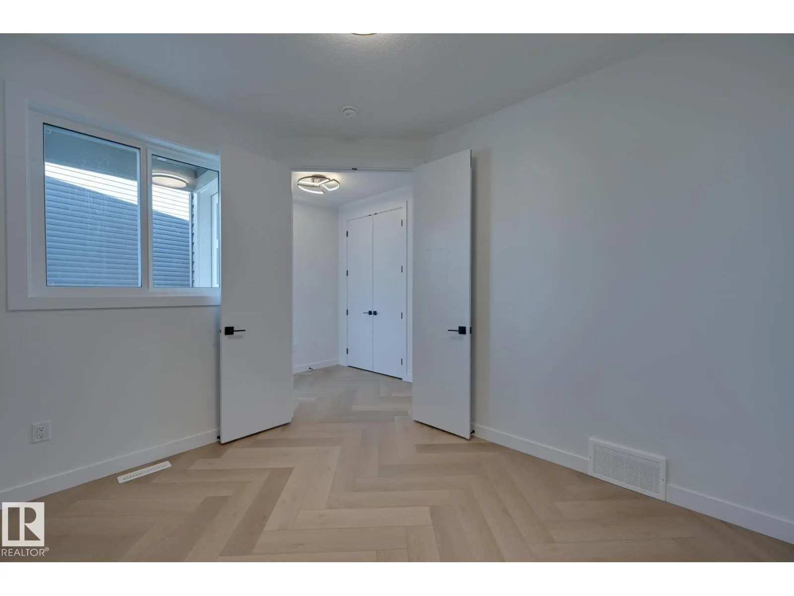 88 ELDRIDGE PT